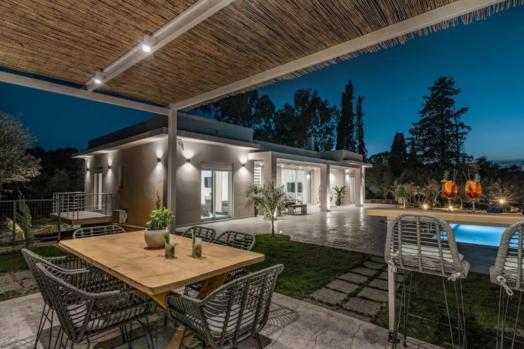 Melissia Luxury Villa Kalamaki  Bagian luar foto