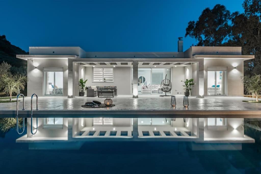 Melissia Luxury Villa Kalamaki  Bagian luar foto