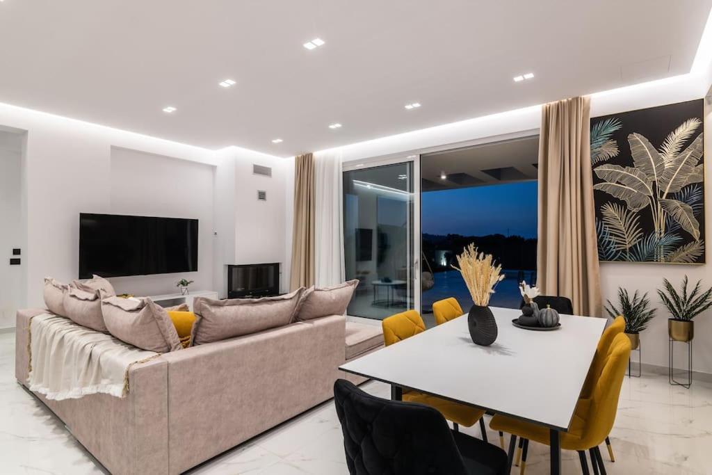 Melissia Luxury Villa Kalamaki  Bagian luar foto